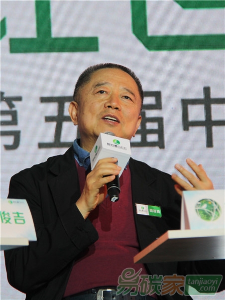 建業(yè)集團(tuán)董事局主席胡葆森：中國(guó)房地產(chǎn)碳排放占世界8%
