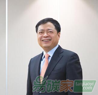 全國(guó)政協(xié)常委、正泰集團(tuán)董事長(zhǎng)南存輝建議，盡快出臺(tái)《碳排放權(quán)交易管理暫行條例》，提升碳交易市場(chǎng)立法層級(jí)與效力，加強(qiáng)碳市場(chǎng)配額制度研究